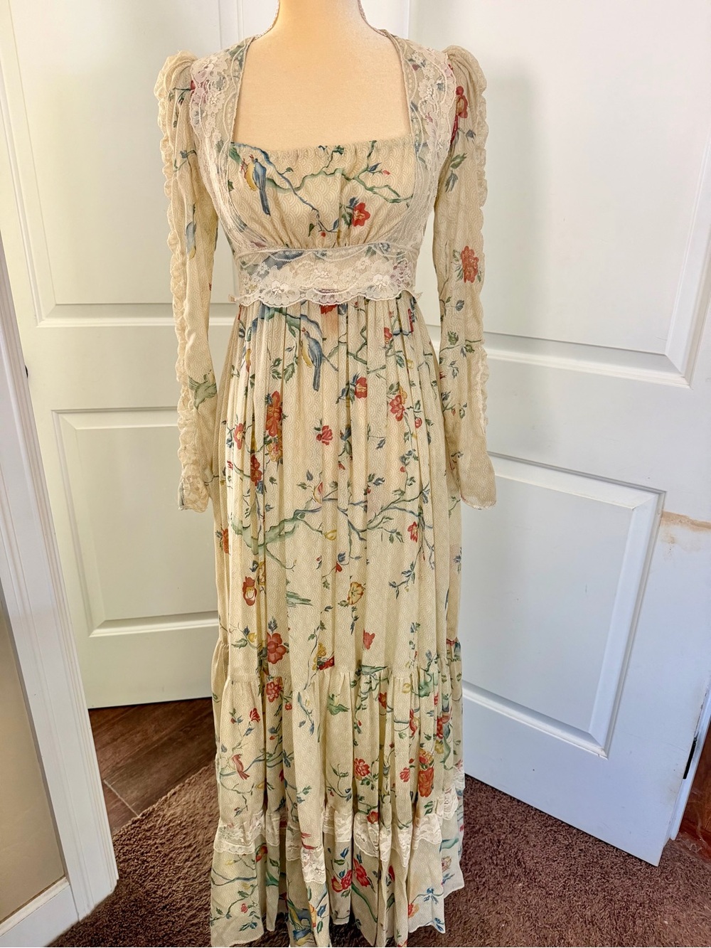 Gunne Sax Vintage 1970’s Ivory Floral Bird Print Maxi Prairie Dress Size 9 - Picture 4 of 16